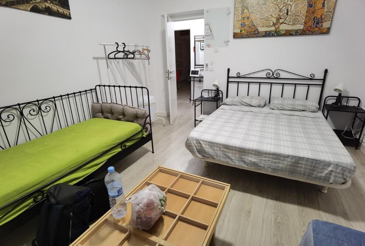 Betis Del Oro Villa Seville Room photo