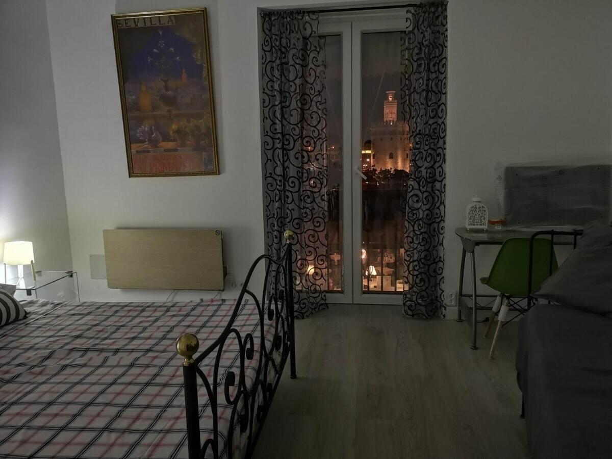 Betis Del Oro Villa Seville Room photo